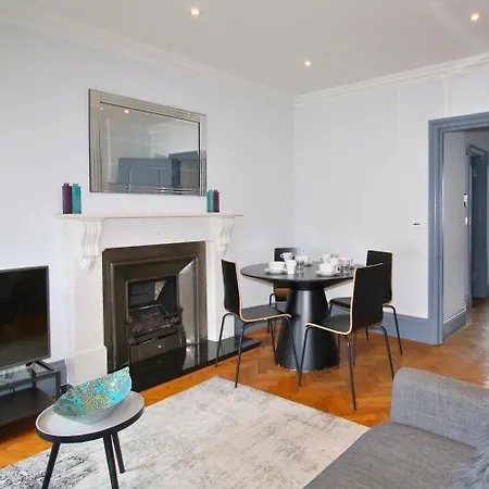 Barons Court Queens Club By Viridian Apartman