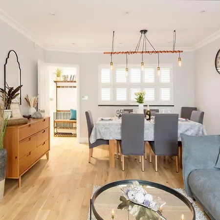Spacious Quiet 4bedrooms 6beds House With Private Garage 5min Walk To Paddington Station London