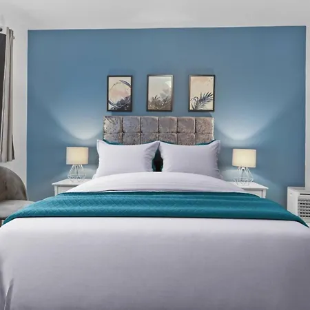 Apartment Luxury 2bedroom - 2bath - Prime Location - Patio Harrow on the Hill
