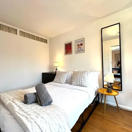 Great 2 Bedrooms 15 Mins From The Centre Apartment *