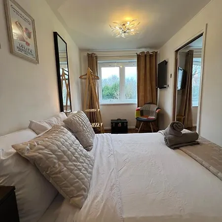 Apartment Great 2 Bedrooms 15 Mins From The Centre