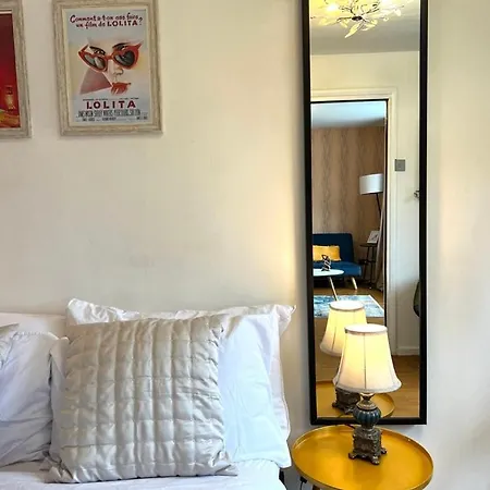 Great 2 Bedrooms 15 Mins From The Centre Apartment *
