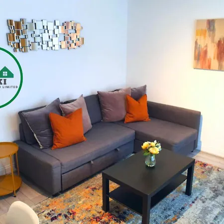 Apartment Fw Haute At Wembley: Ground Floor Flat With Free Wi-fi And Parking