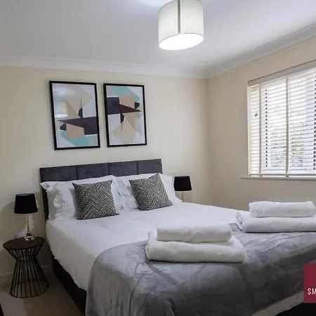 Wimbledon - Driveway Parking Garden 4Bed *