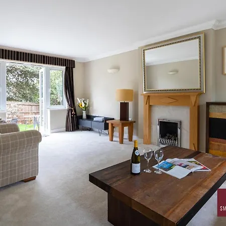 Holiday home Wimbledon - Driveway Parking Garden 4Bed
