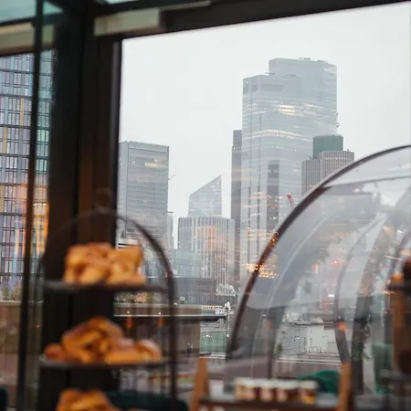 Отель Montcalm Royal House, City