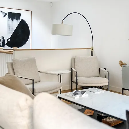 Luxury Mayfair Townhouse With Ac 3br 3ba Holiday home