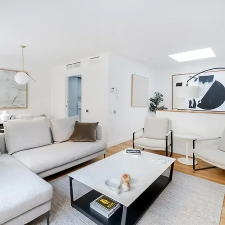 Holiday home Luxury Mayfair Townhouse With Ac 3br 3ba London