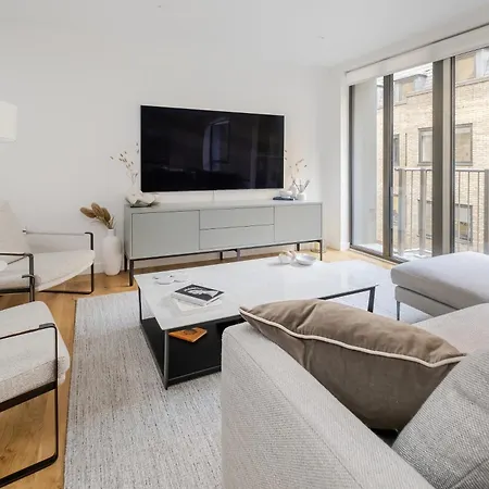 Holiday home Luxury Mayfair Townhouse With Ac 3br 3ba *