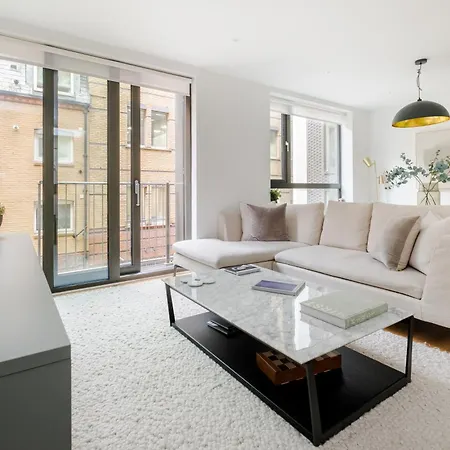 Luxury Mayfair Townhouse With A/c 3br 3ba Londra