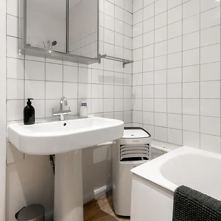 Artistic Pied-A-Terre, Steps From The Tube, Moments From London'S Heart