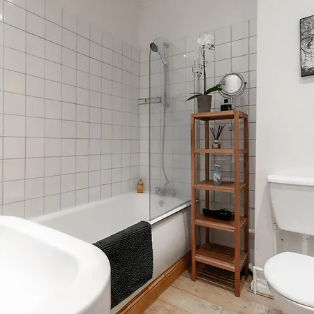 Artistic Pied-A-Terre, Steps From The Tube, Moments From London'S Heart London
