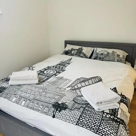Shoreditch Free Parking Apartment