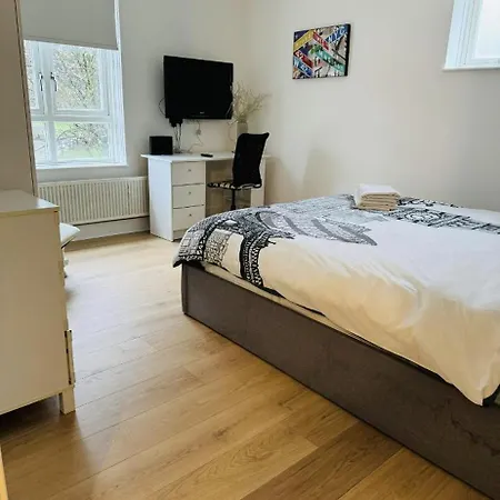 Shoreditch Free Parking Apartment