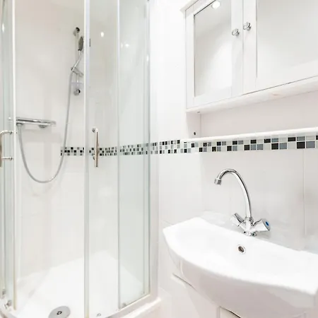 Apartment Luxury 2 Bedroom Flat In Bell Street