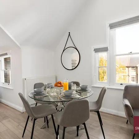 Richmond - 2 Bedroom Duplex