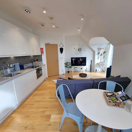 Shard View Apartment *