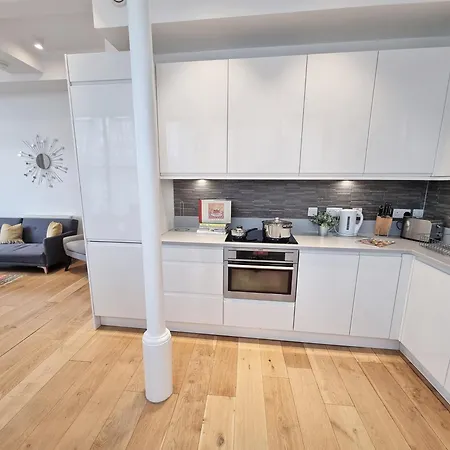 Shard View Apartment