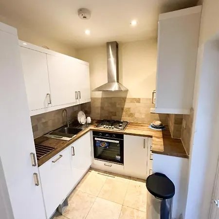 Moments From Hyde Park Apartment London