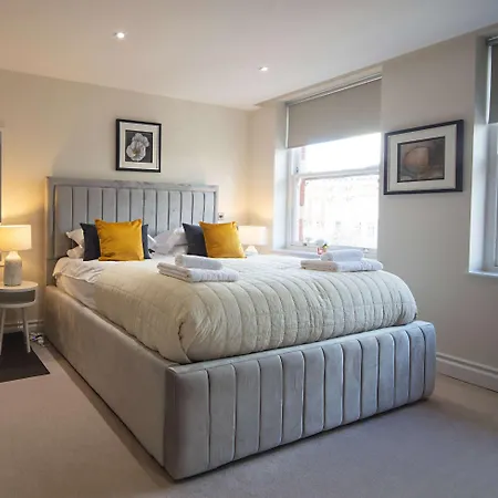 Apartment Kensington High Street One Bed London