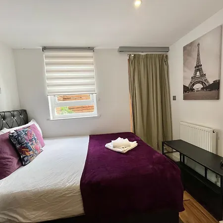 Homestay Kamilla's Zone-1 London