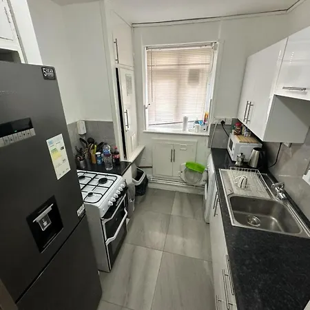 Aldgate East R1 * Лондон
