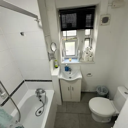 Aldgate East R1 Гостевой дом Лондон