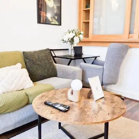 1 Bedroom Flat With Free Parking In Canary Wharf Near Musuem Appartamento