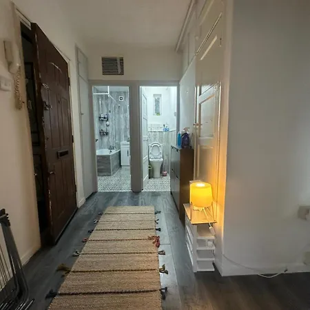 Shoreditch R1 Guest house London