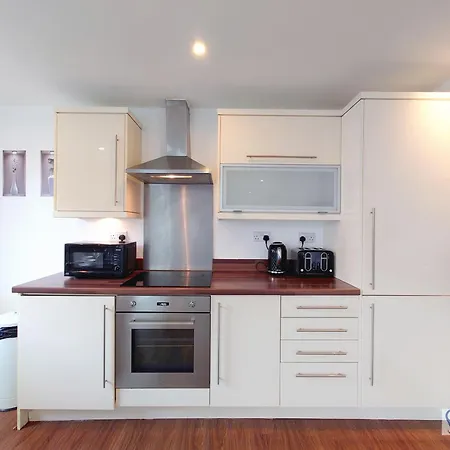 Apartment Free Parking - Serviced Two Bed London Docklands *