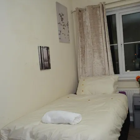 And Cosy Flat In London/ilford/barking, United Kingdom * Barking (Greater London)