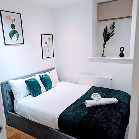 X2 X2 Bedroom With Free Parking & Wifi