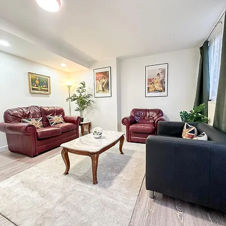 Cosy 3 Bedroom 3 Bathroom Flat With Private Garden- Maida Vale, Near Paddington Apartment *