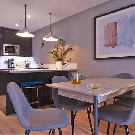 Kings Cross Walking Distance Luxury Private Garden House Apartment