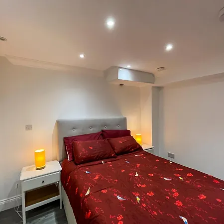 Apartment 1 Bedroom Flat With Whirlpool Bath