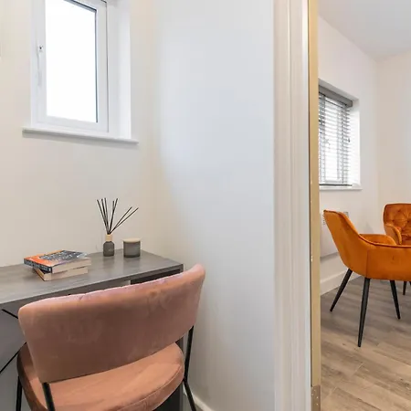 Beautiful-cosy-king Sized Bed Flat 3 Min Walk To Tube Station *
