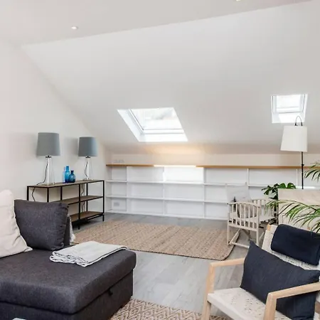 Holiday home Divine 3 Bed House In Battersea London