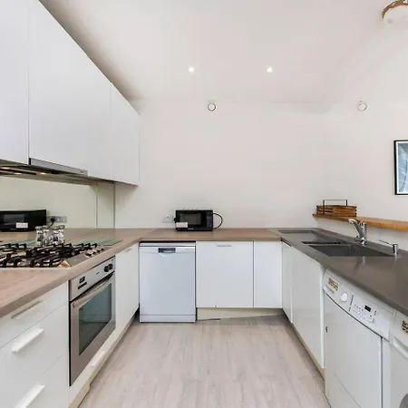 Holiday home Divine 3 Bed House In Battersea