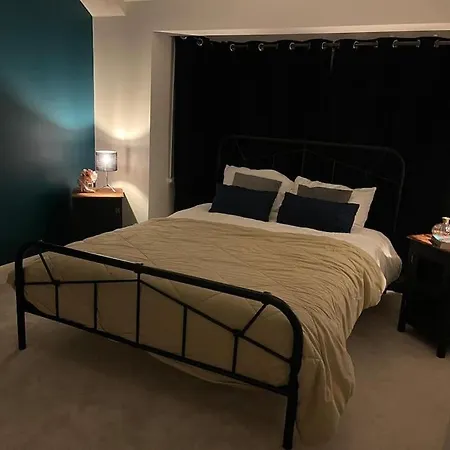 Chic 3 Bedroom House * Purley