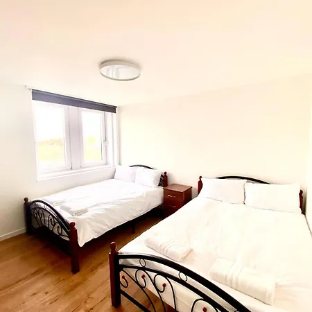 Apartment Comfy Two Bedroom Flat Edgeware Road In