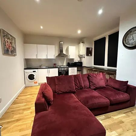 Apartment 2 Bed Away From Tooting London