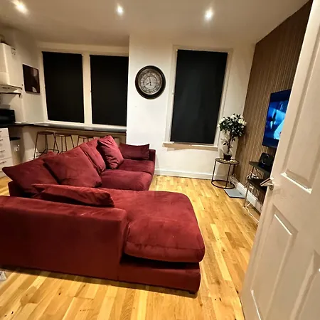 Apartment 2 Bed Away From Tooting *