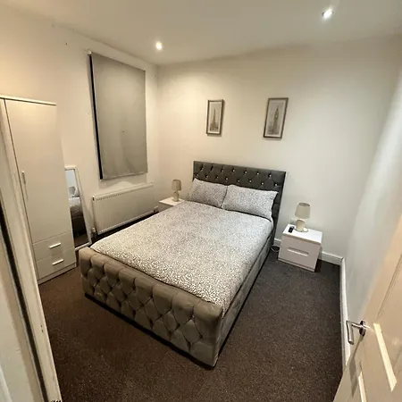 2 Bed Away From Tooting