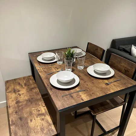 Apartment Luxury - 2 Minute Walk From The O2 Arena London