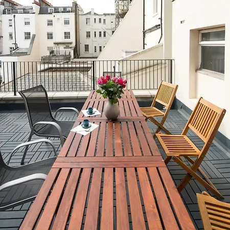 Roof Haven At Kensington Mews Apartment London