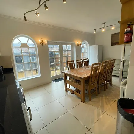 15 Glebe Crescent Apartment Hendon