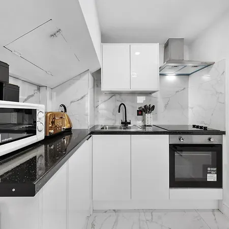 Modern One Bedroom Flat - Sleeps 3 - Near Zoo, Regent's Park, Camden Market - Nw3 Finchley Road Apartment