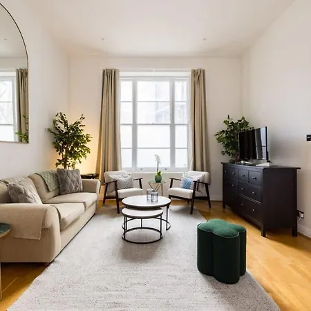Welcoming Flat With Sauna - Paddington Apartment London