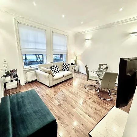 Apartamento Alluring 2-bed, 2-bath Flat On High Street Kensington, Near Kensington Palace Londres