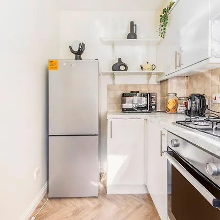 Cozy Family-friendly House Erith